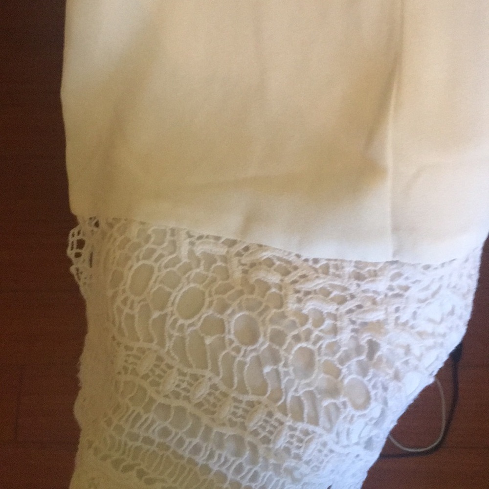 White dress - Picture 6 of 7